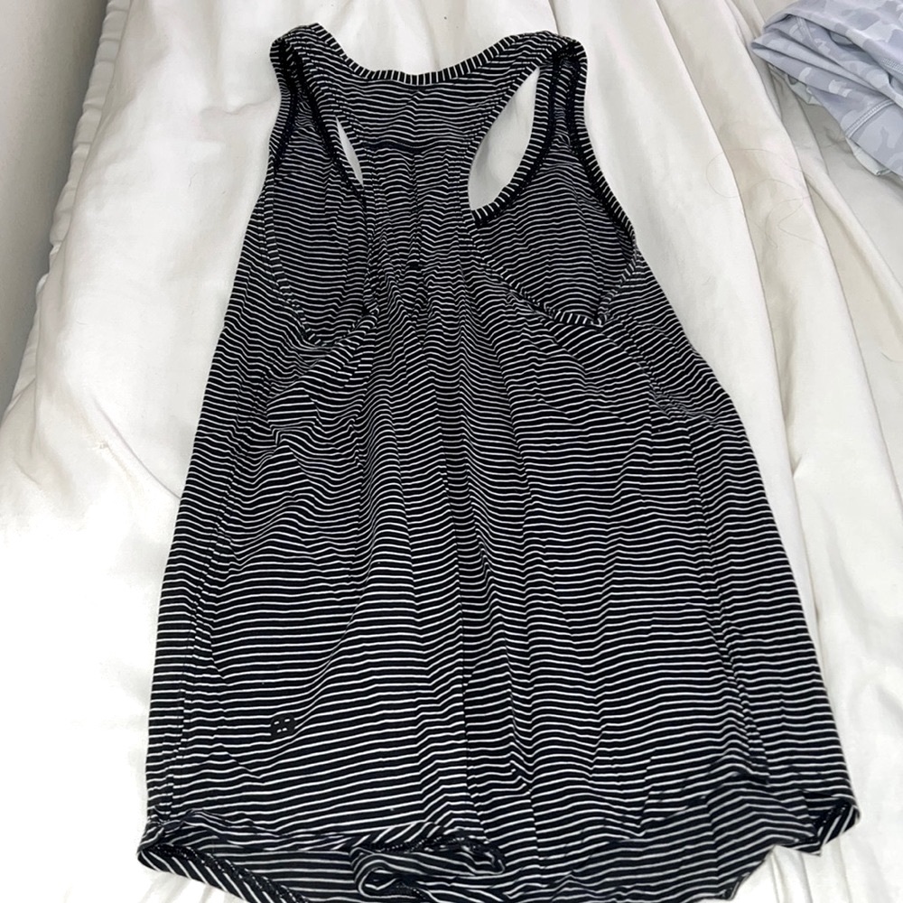 Lululemon tank top